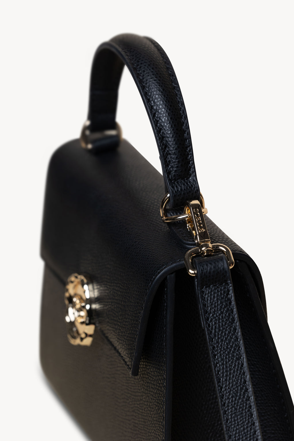 SCELLÉ – L’Enveloppe Mini Noir Absolu